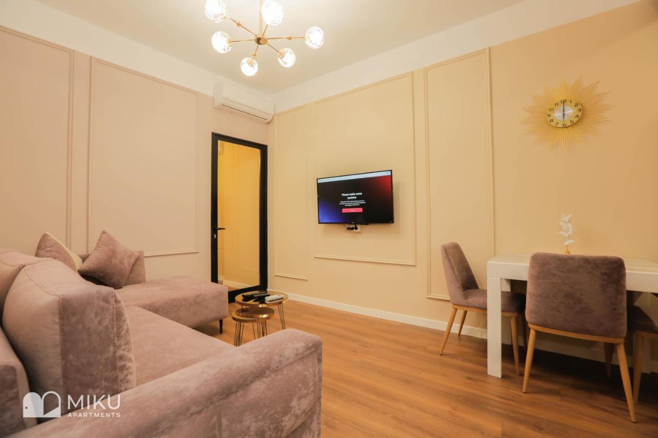 Miku Apartment - Perfect 1Bedroom At Komuna E Parisit Tiranë Ngoại thất bức ảnh