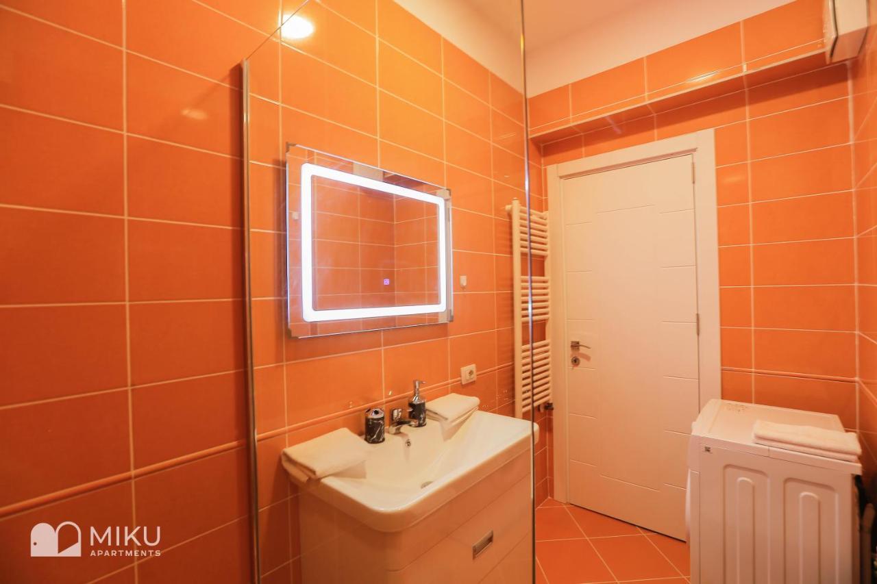 Miku Apartment - Perfect 1Bedroom At Komuna E Parisit Tiranë Ngoại thất bức ảnh