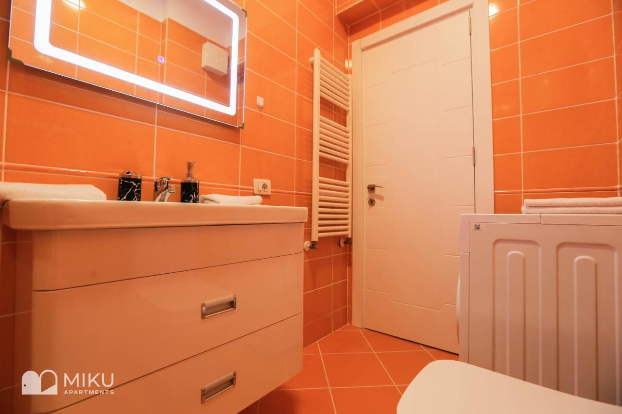 Miku Apartment - Perfect 1Bedroom At Komuna E Parisit Tiranë Ngoại thất bức ảnh