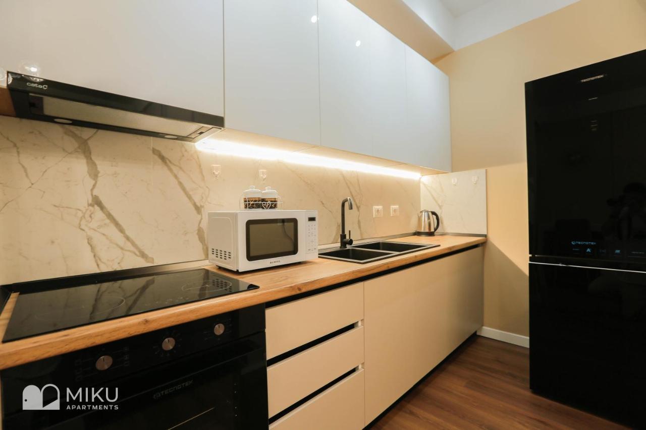 Miku Apartment - Perfect 1Bedroom At Komuna E Parisit Tiranë Ngoại thất bức ảnh